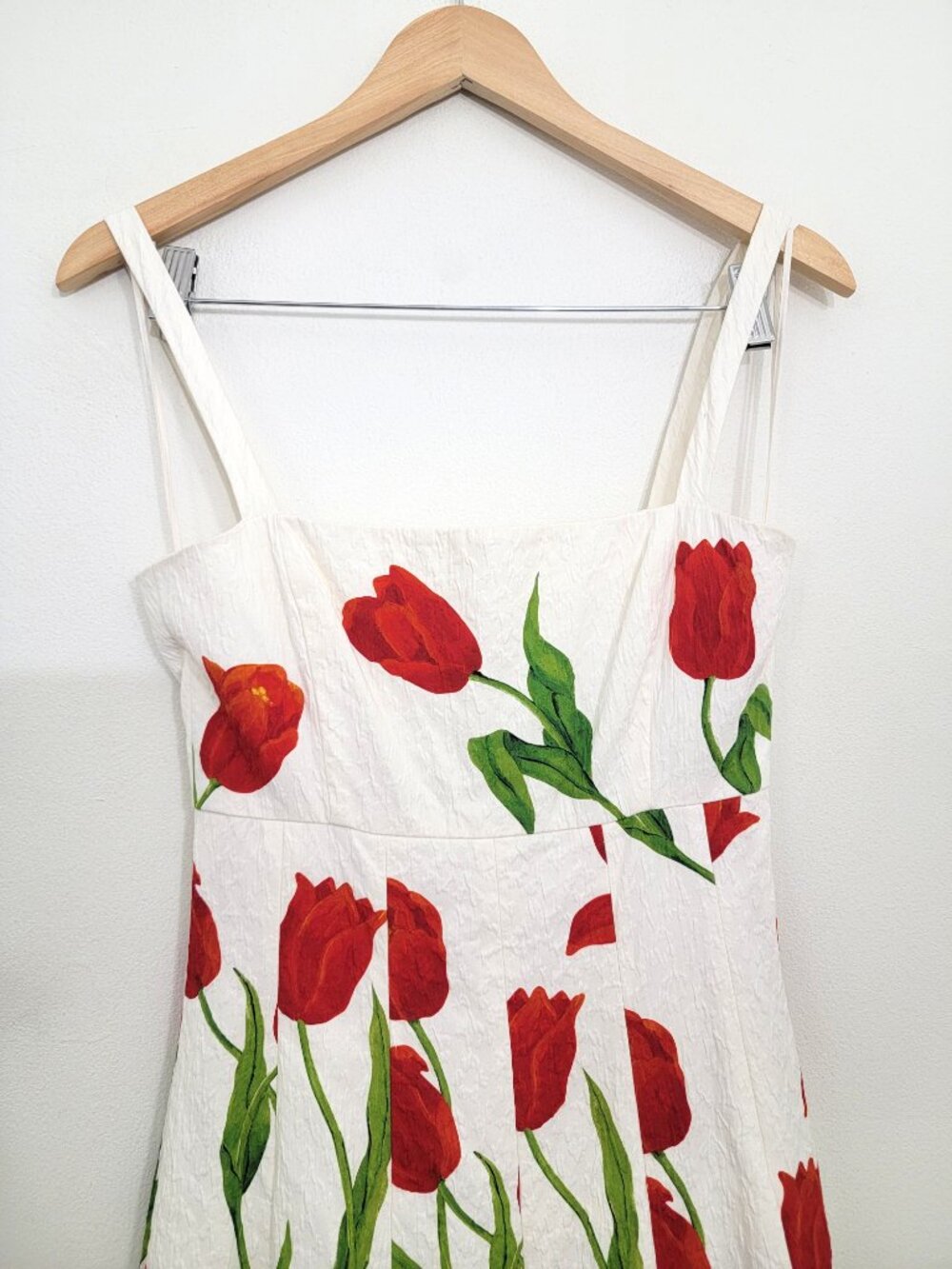 Oscar de la Renta Degradé Tulip Cloque Midi Dress White 4 - Picture 5 of 13